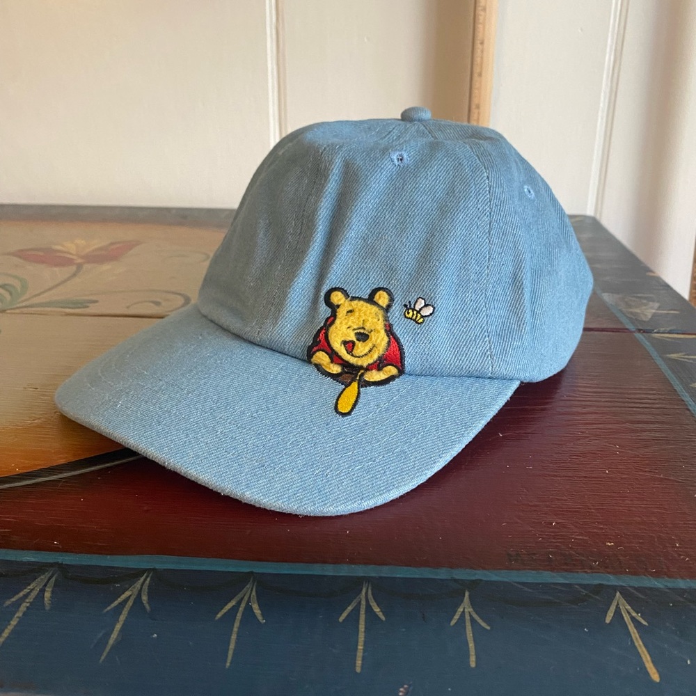Hat Disney Winnie the Pooh eating honey with bees in denim blue one size EUC